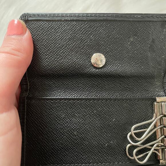 Louis Vuitton 4 Key Holder Chain Wallet Black Epi Leather SLG - Picture 5 of 9